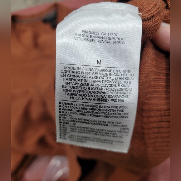 Banana Republic V-Neck Merino Wool Sweater in Warm Brown - Picture 6 of 6